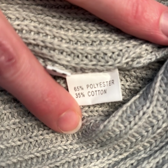 Grey knit sweater sleeveless top size medium - Picture 4 of 5